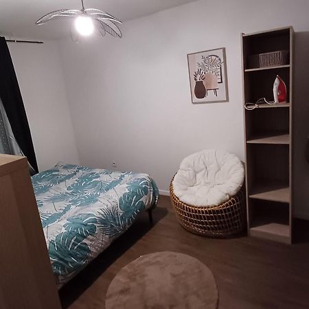 Apparemment Cosy Avec Parking Exterieur Gratuit Apartment Aulnay-sous-Bois Luaran gambar