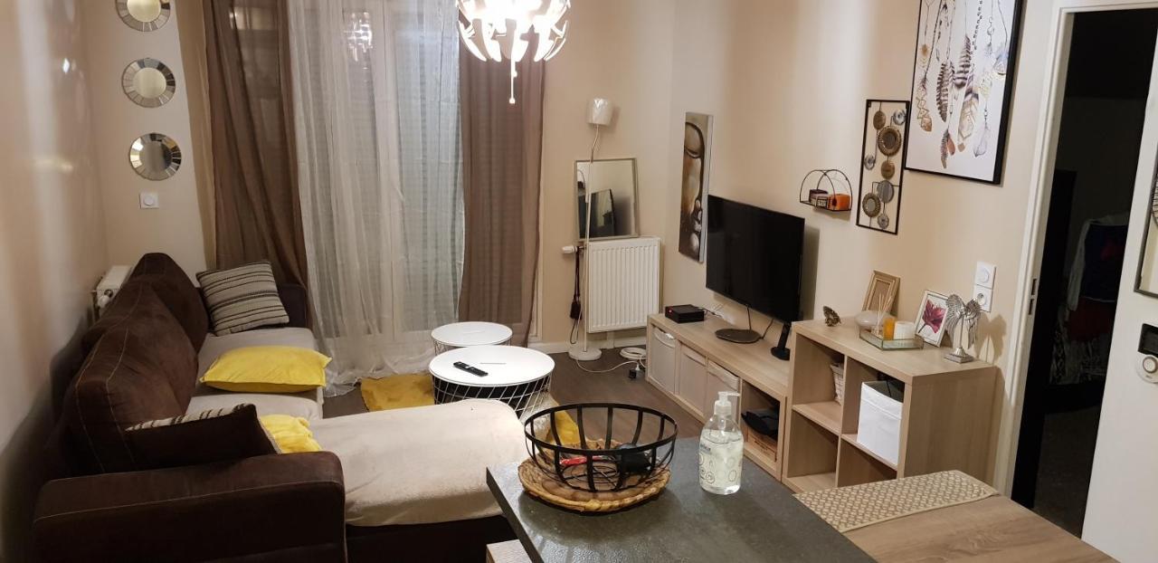 Apparemment Cosy Avec Parking Exterieur Gratuit Apartment Aulnay-sous-Bois Luaran gambar