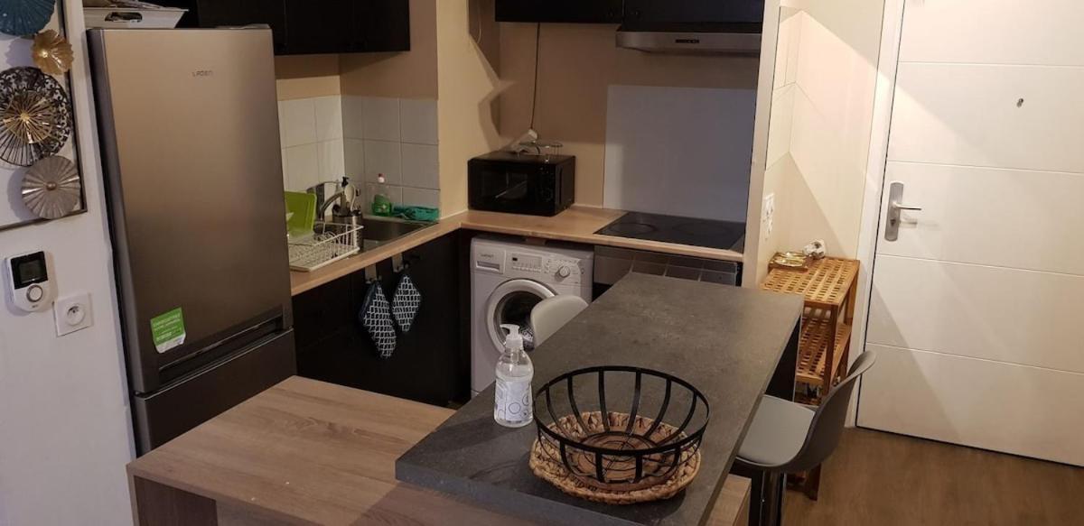 Apparemment Cosy Avec Parking Exterieur Gratuit Apartment Aulnay-sous-Bois Luaran gambar